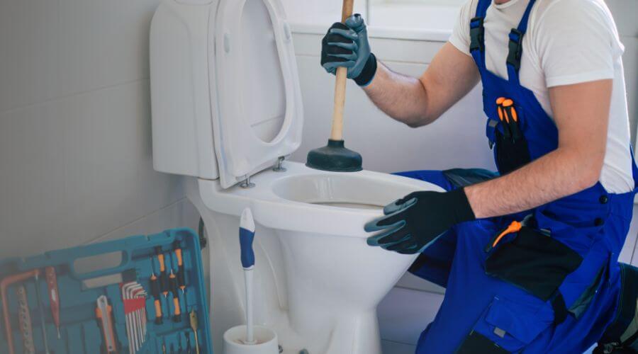 Professional septic pumping service in Solana Beach, CA
